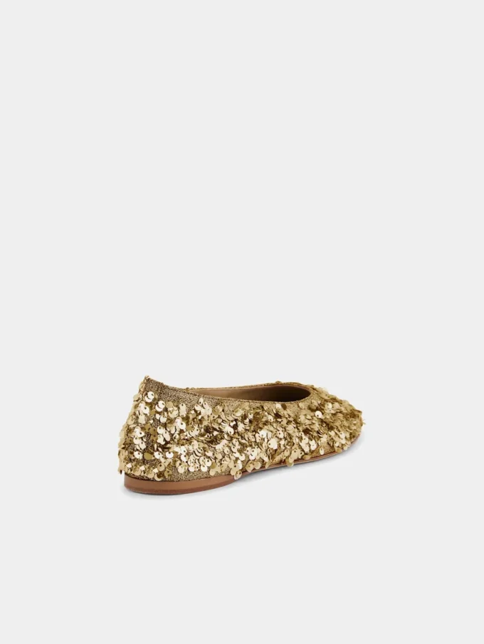 Ballerina with sequins