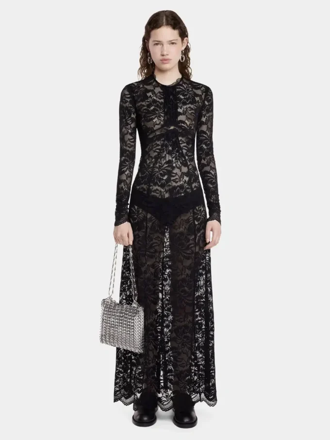 Black long dress in lace