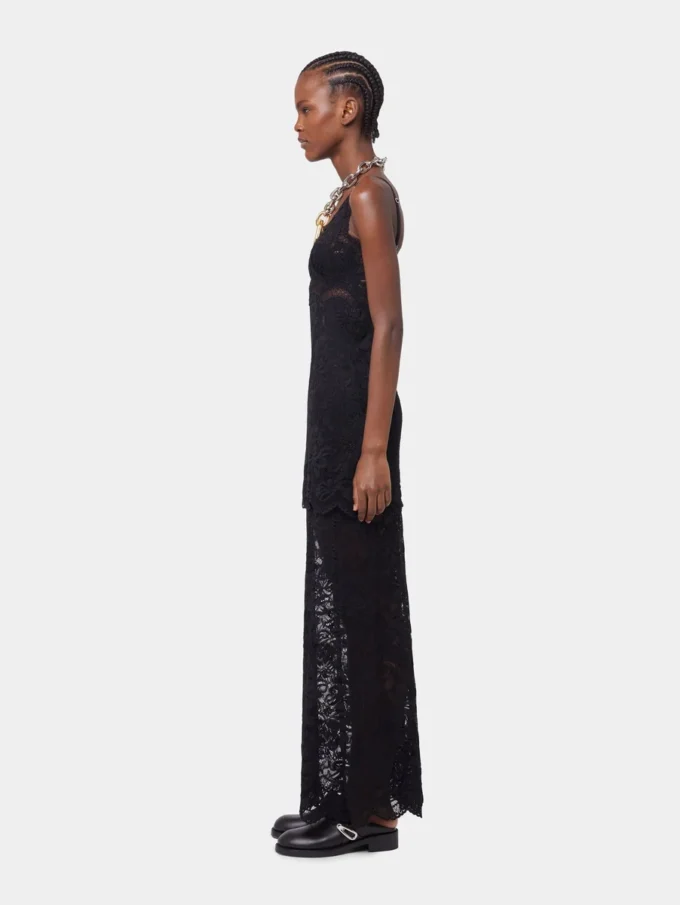 Black long dress in lace