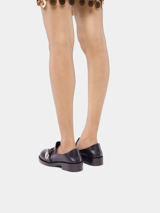 Black mules in smooth leather