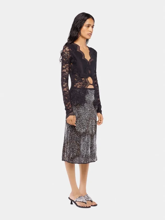 Crepe skirt with pearl embroidery