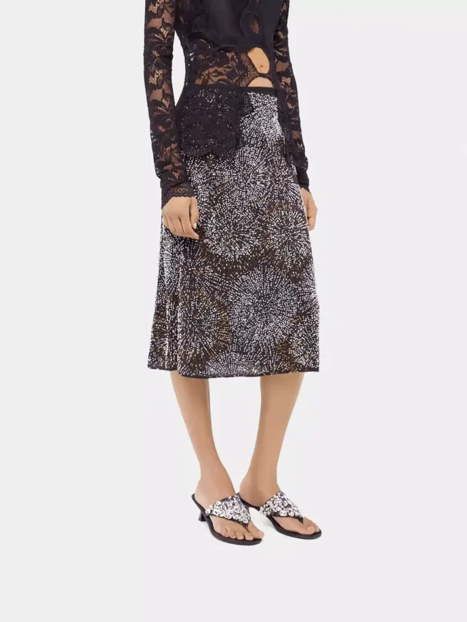 Crepe skirt with pearl embroidery