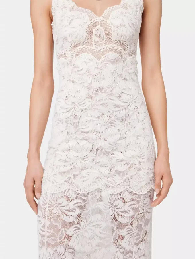 Ivory long dress in lace