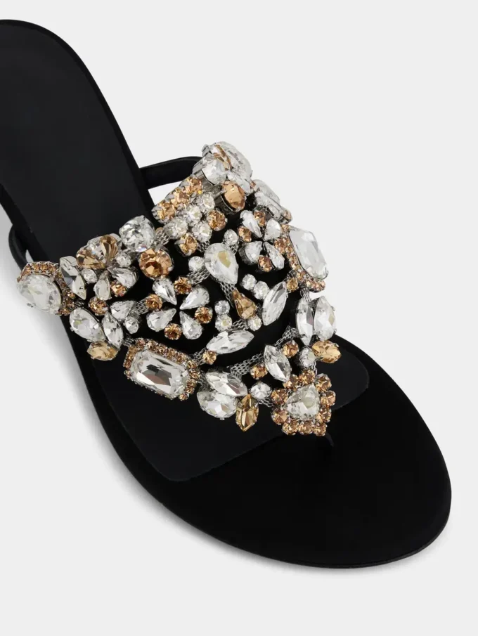 Kitten heel sandals with strass