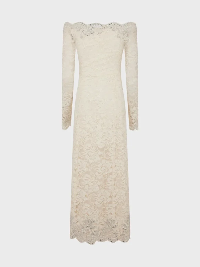 Long dress in lace