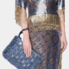Pouch in blue denim raffia