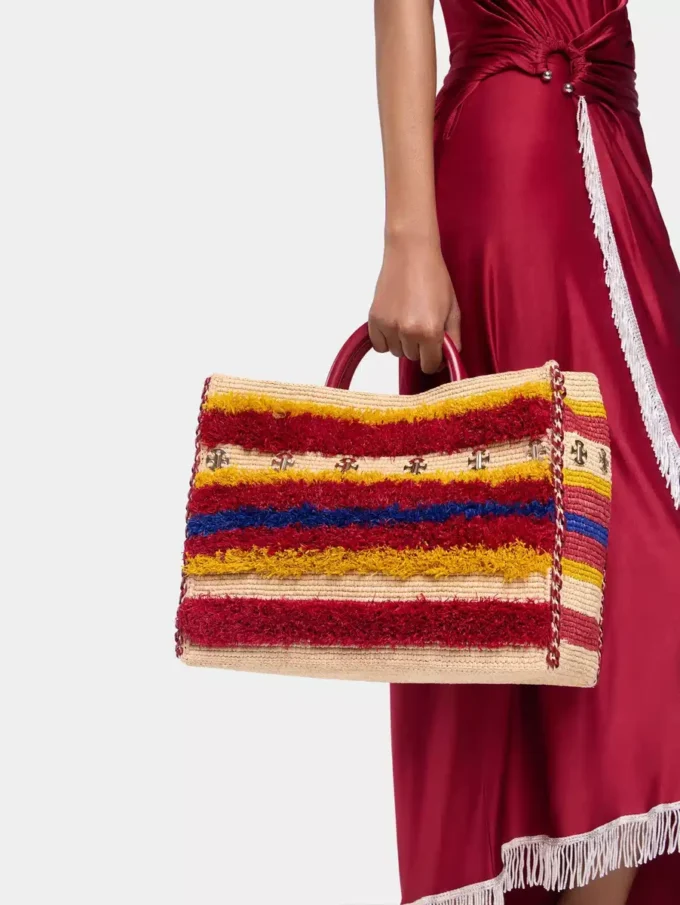 Tote bag in raffia with straps